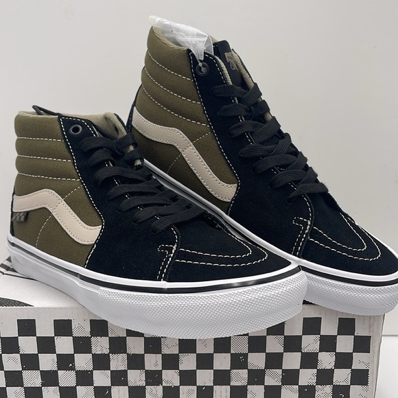 Vans Men’s Skate Sk8-Hi Black/Olive
VN0A5FCCBKO Sneakers - Picture 13 of 16